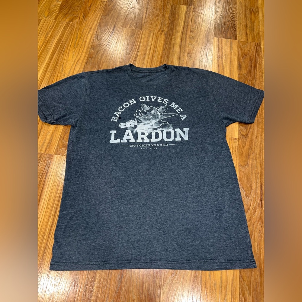 Funny pig short sleeve shirt for men “bacon gives me a lardon”